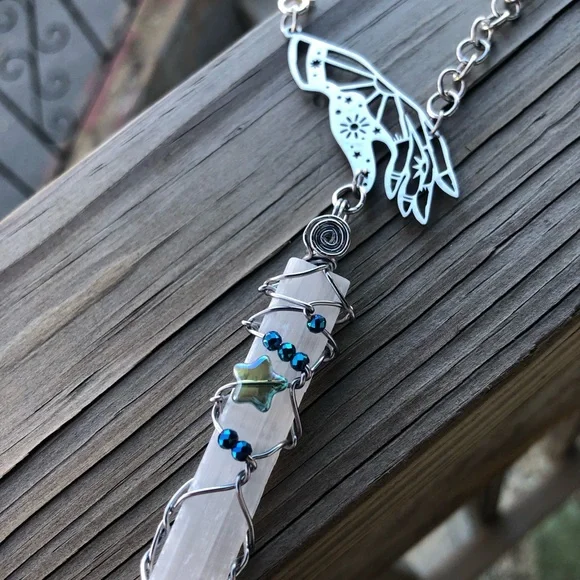 * SOLD * Witchy Hand Selenite Necklace Wire Wrapped - Picture 6 of 13